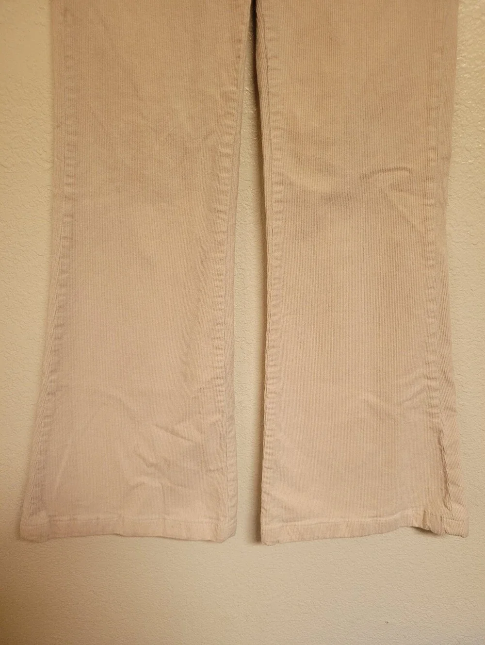ROLLA'S Eastcoast High-Rise Flare Pants - Light Pink Corduroy